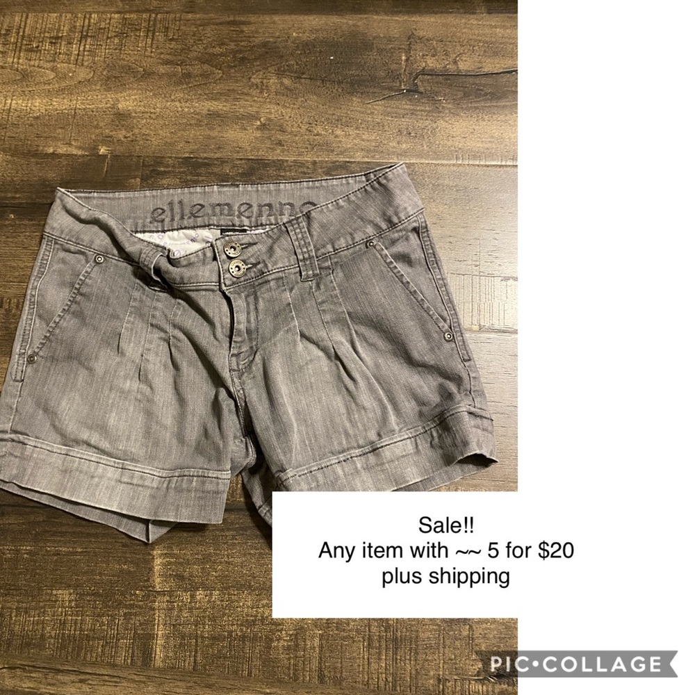 ~~Shorts size 3